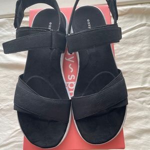 Black sandals